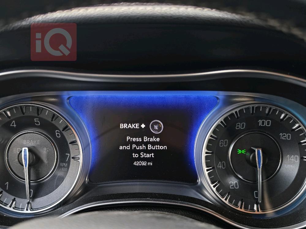 کرایسلەر 300